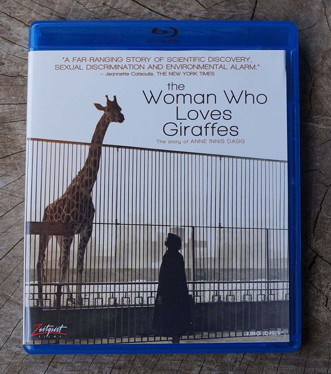 The Woman Who Loves Giraffes BLU-RAY